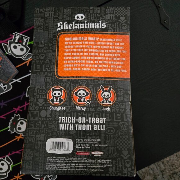 NWT Skelanimals Cloth Carry Tote and Trick or Treat Pet w/ light up lantern - Picture 4 of 5